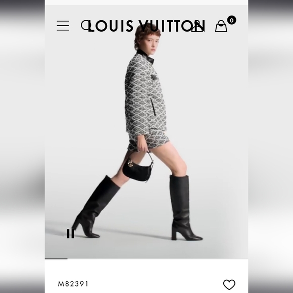 New! M82391 Louis Vuitton Mini Moon🌙 in Gold/Black - Picture 2 of 8